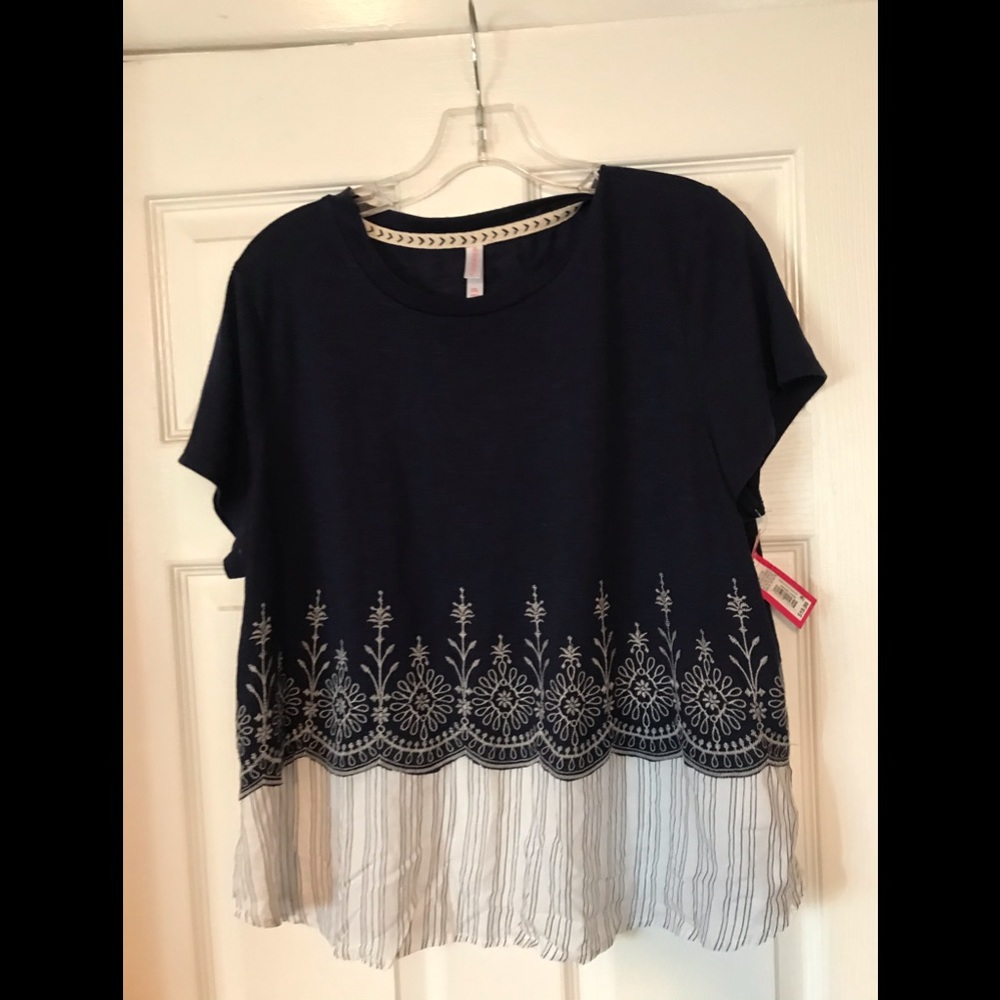 Flowy blue and white top